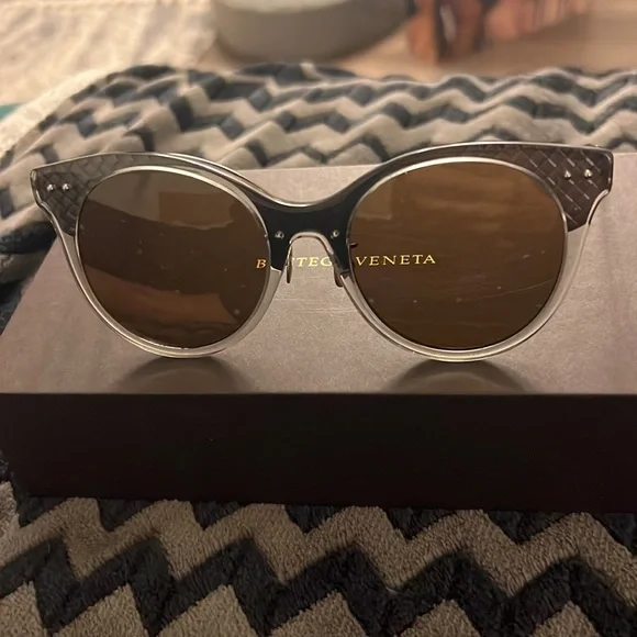 Bottega Veneta Sunglasses. NEVER WORN. Original packaging display picture 1